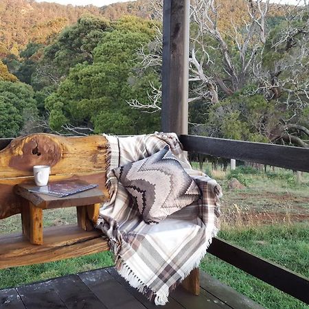 Rustic Hut Bush Retreat Bed & Breakfast Penguin Dış mekan fotoğraf