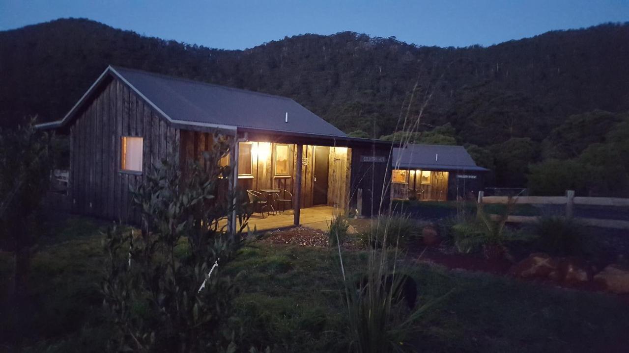 Rustic Hut Bush Retreat Bed & Breakfast Penguin Dış mekan fotoğraf