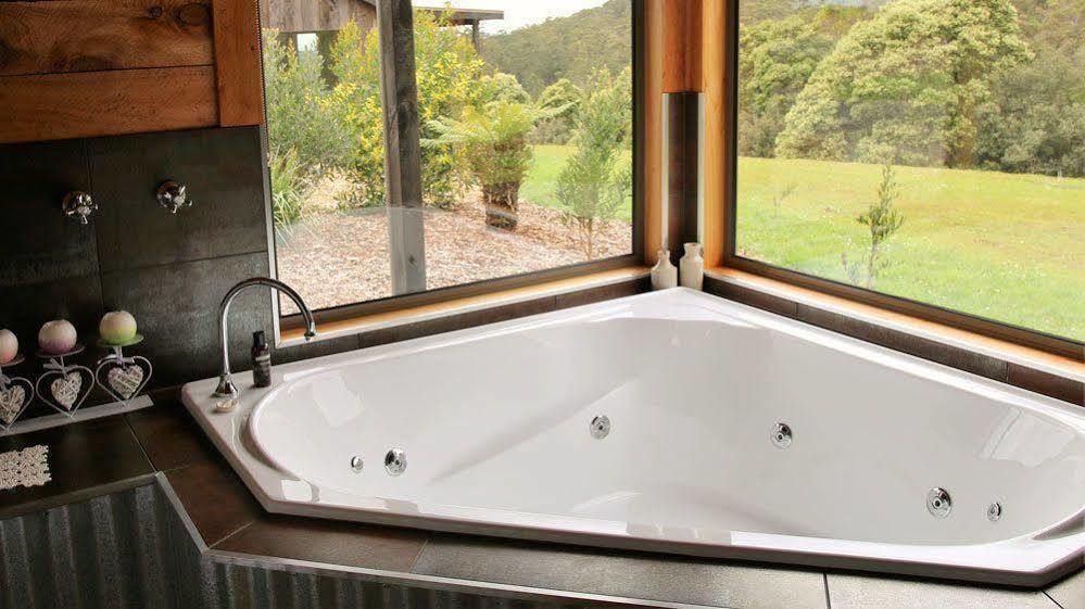 Rustic Hut Bush Retreat Bed & Breakfast Penguin Dış mekan fotoğraf